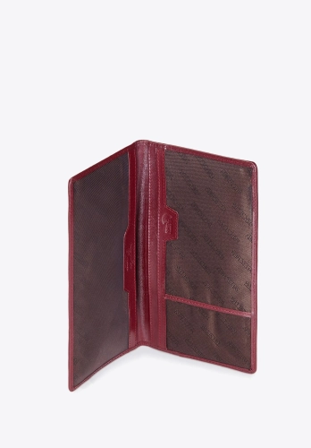 Bordowe etui na paszport ze skóry lakierowanej WITTCHEN 14-2L-200-3 RFID