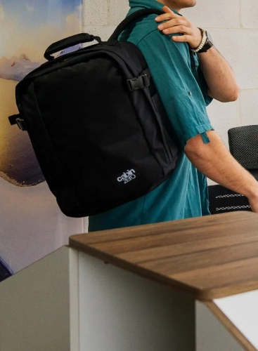 Plecak podróżny na laptopa 2w1 CabinZero CZ33 Wizz Air 28l Absolute Black