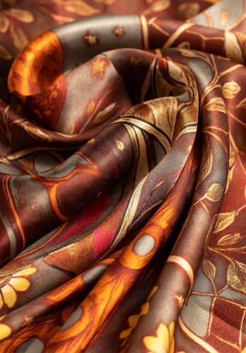 Apaszka jedwabna WITTCHEN 103-7D-S01-X7 w odcieniach brązu