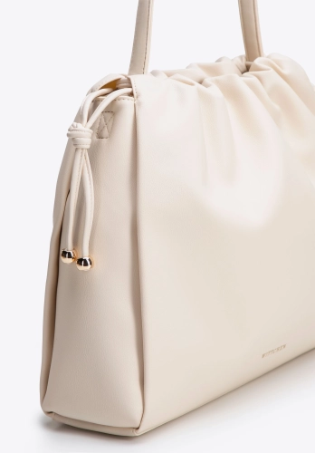 Kremowa torebka worek WITTCHEN 102-4Y-408-0 ekoskóra