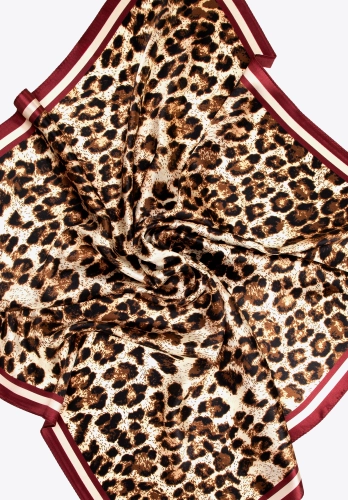 Jedwabna chusta  damska WITTCHEN 103-7D-S02-X3 elegancka panterka