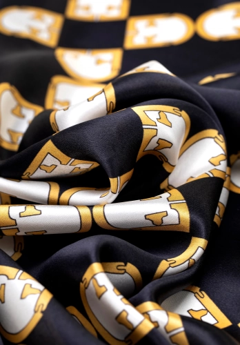 Jedwabna chusta damska WITTCHEN 103-7D-S02-X5 geometryczna elegancka